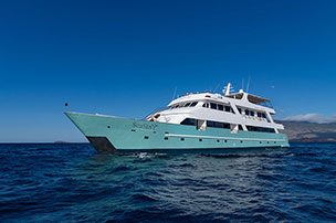 Galapagos Sea Star Yacht