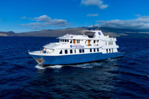 Natural Paradise Yacht